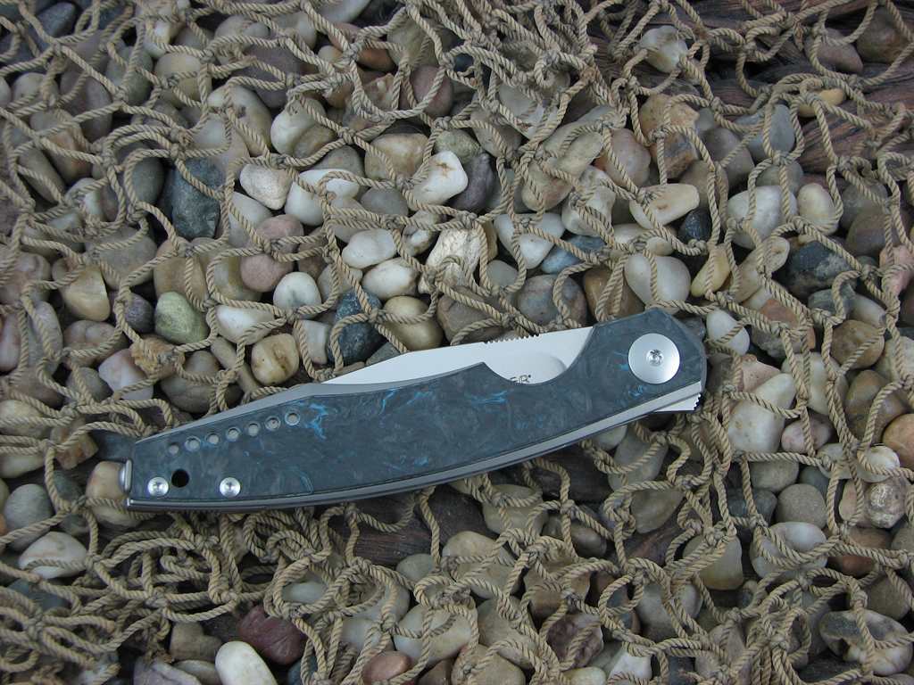 Viper Cutlery Belone Framelock Titanium Frame Dark Matter Blue Carbon Fiber Covers Satin M390 Steel V5970TIFCB image 2
