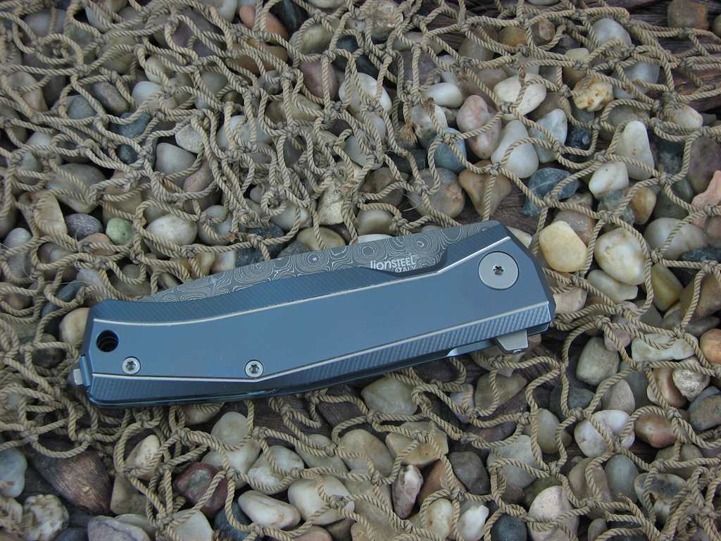 lionSteel Cutlery MYTO Framelock Blue Anodized Titanium Handles Chad Nichols Damascus Steel MT01DBL image 2