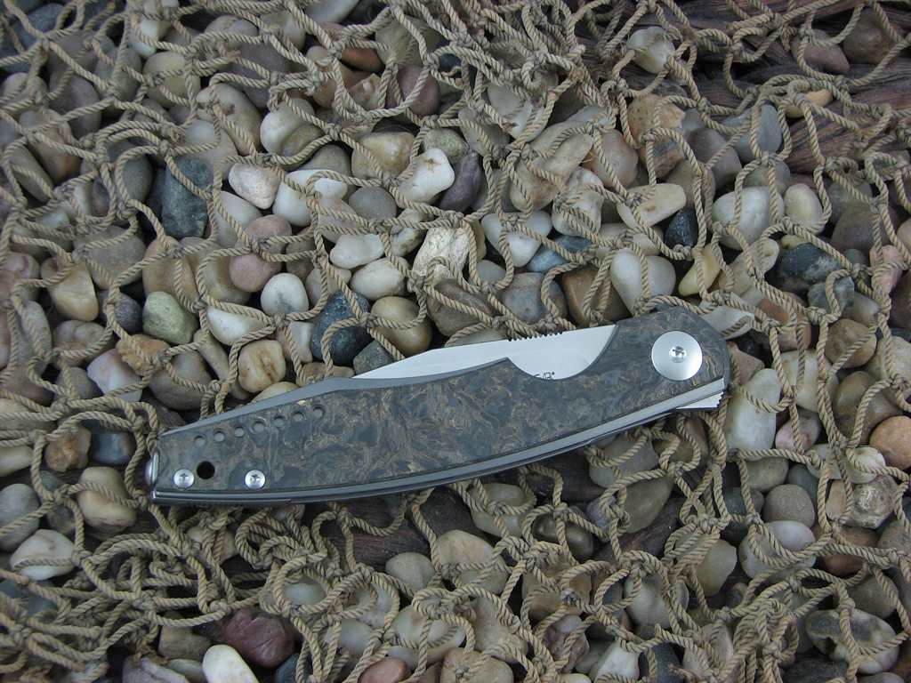 Viper Cutlery Belone Framelock Titanium Frame Dark Matter Gold Carbon Fiber Covers Satin M390 Steel V5970TIFCG image 2