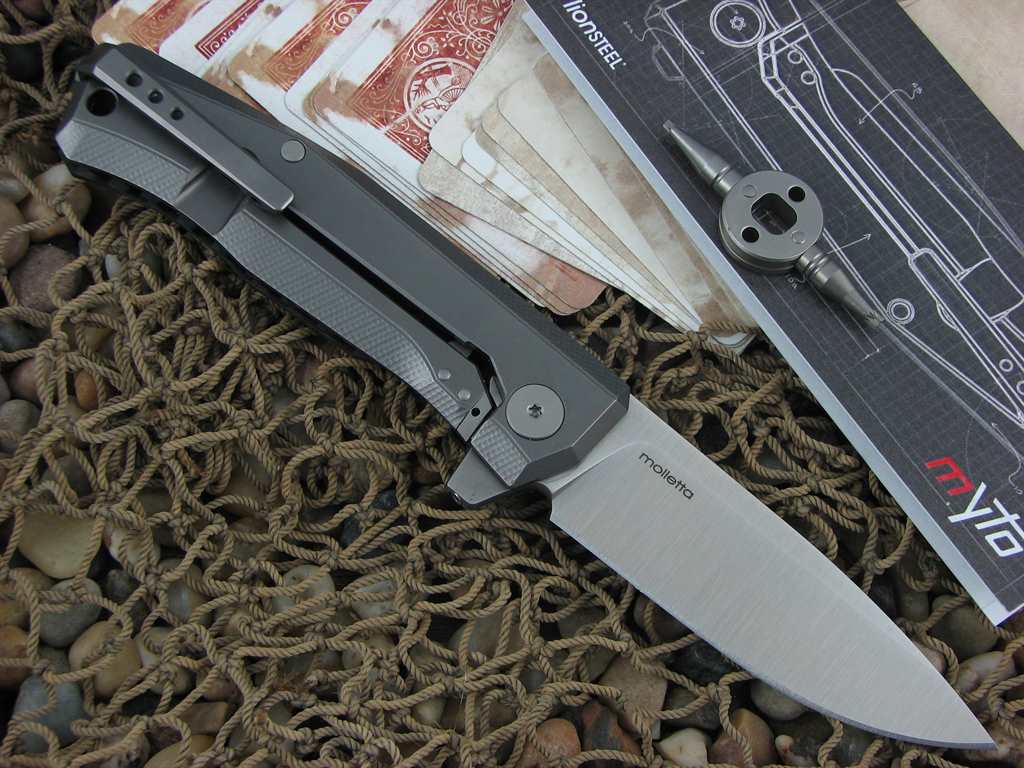 lionSteel Cutlery MYTO Framelock Carbon Fiber Handles M390 Steel MT01CF image 2