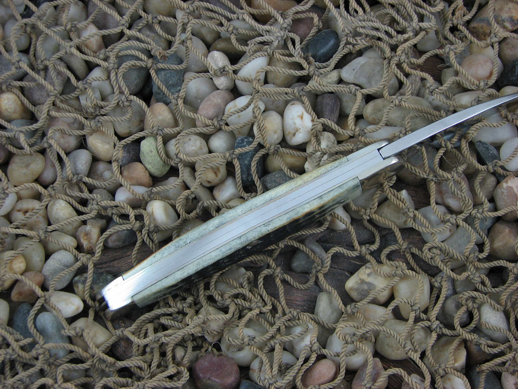 Case Collectors Club 2002 Burnt Moss Bone Seahorse Whittler with TruSharp steel 6355 01523 B