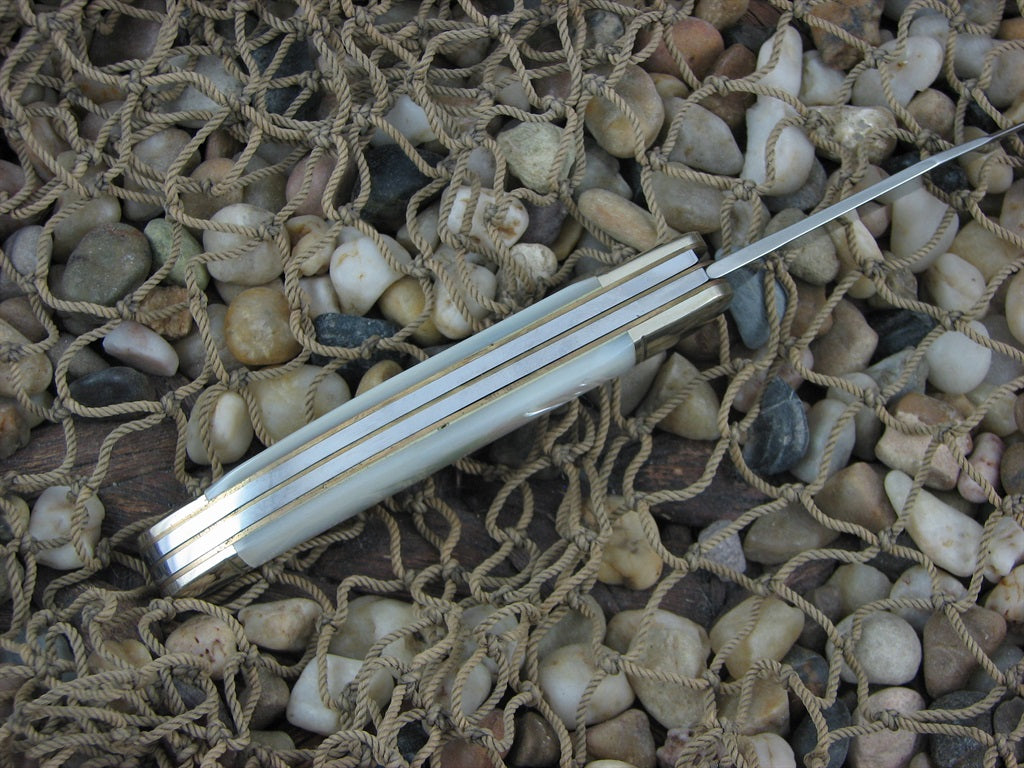 Hen & Rooster Cutlery 2005 Genuine Pearl Copperhead with Stainless steel Model 212MOP160