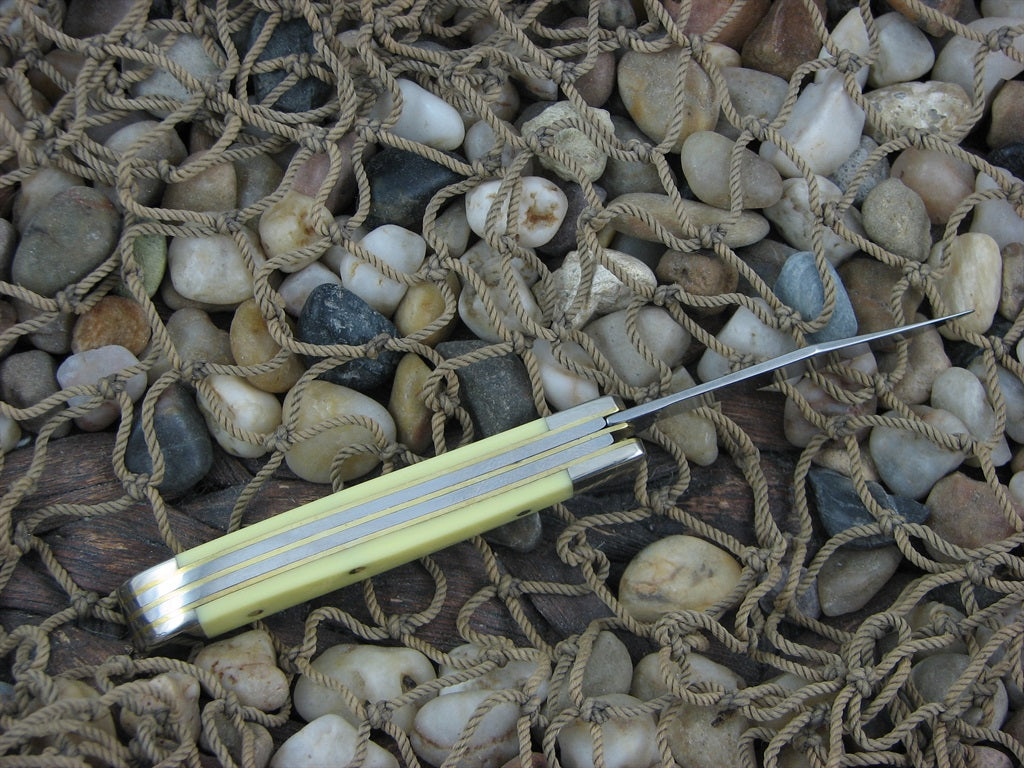 W.R. Case  Yellow Delrin Peanut with Carbon steel 3220 0030