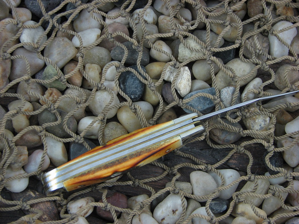 Case Cutlery Fox Squirrel 1988 Burnt Stag Peanut with TruSharp steel 5220